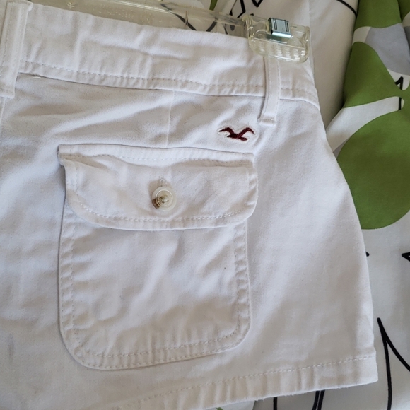 White Hollister Shorts - Picture 2 of 4